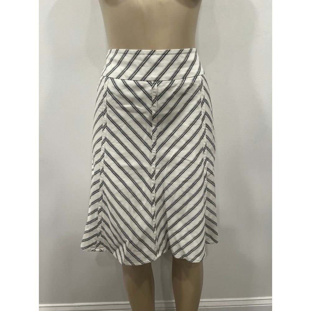 Ann Taylor LOFT Womens Skirt White Grey Striped Chevron A-Line SZ 8 Office Wear